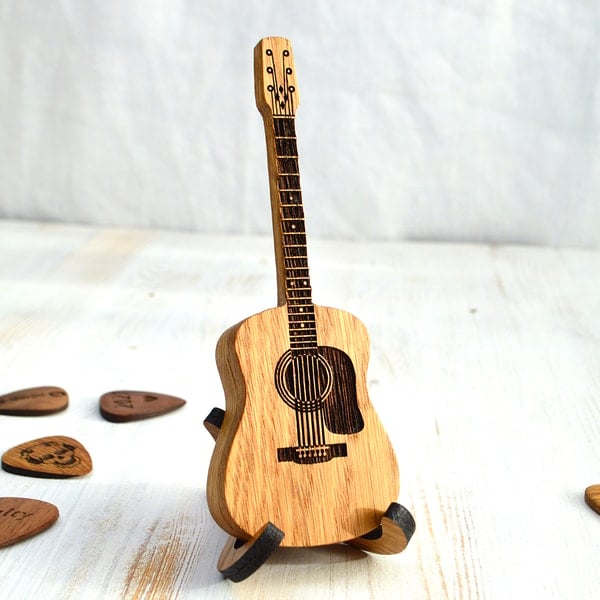 🎁木製アコースティックギターピックボックス🎸