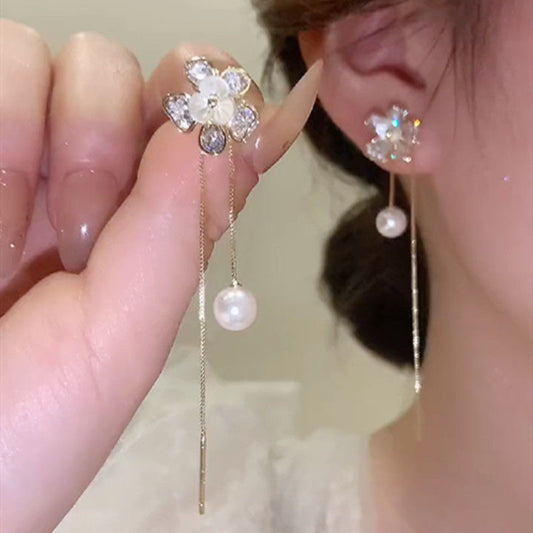 S925 上品で高級感のあるクリスタルフラワーピアス