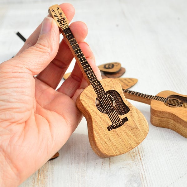 🎁木製アコースティックギターピックボックス🎸